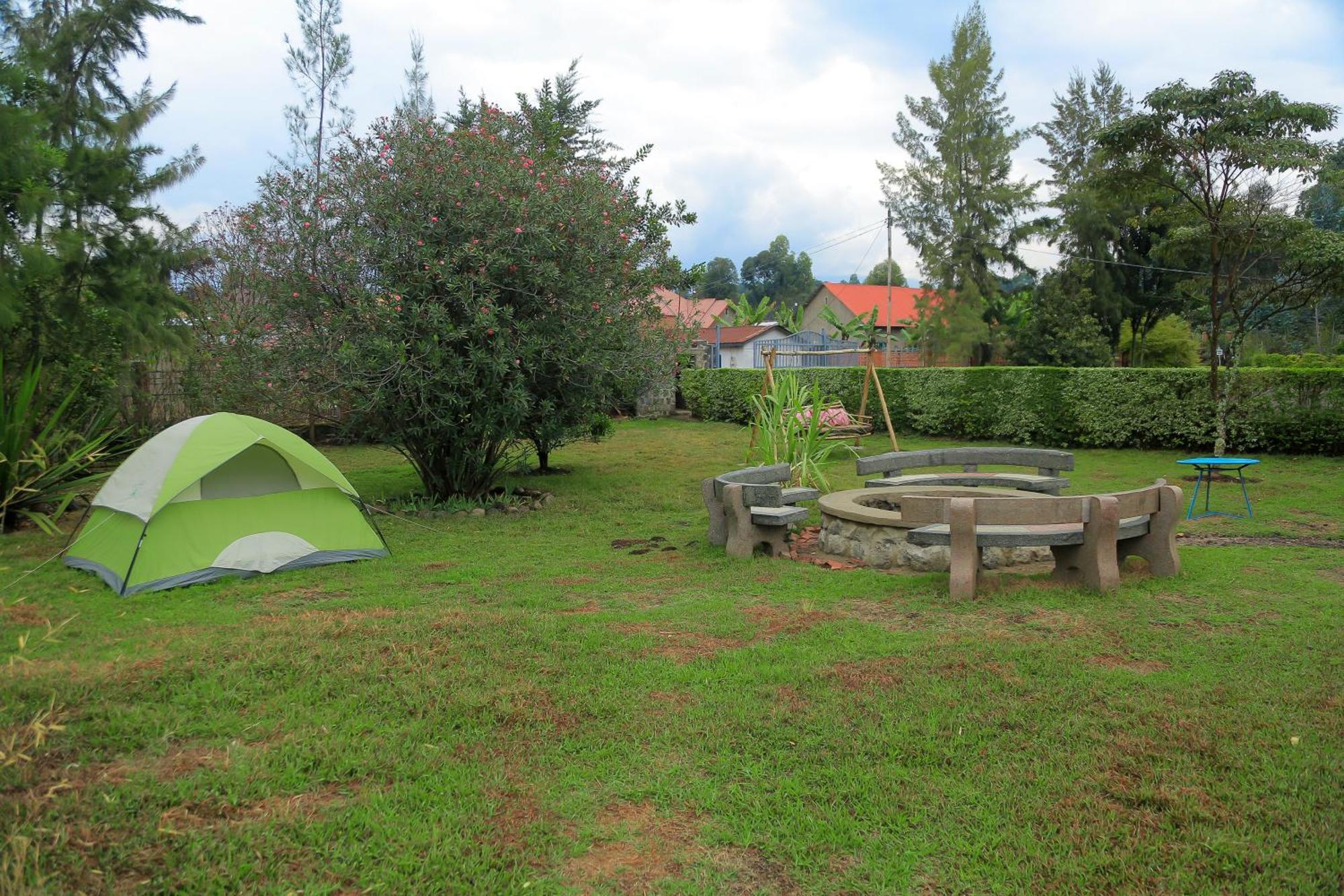 Karisimbi Cave Resort Ruhengeri Exterior foto